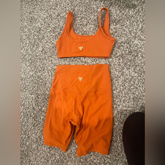 Aritzia tna S bottom - Picture 1 of 4